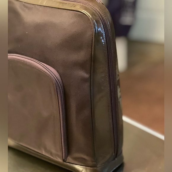 ❌RARE❌ GUCCI SLINGBAG W/BAMBOO HANDLE - Picture 3 of 16